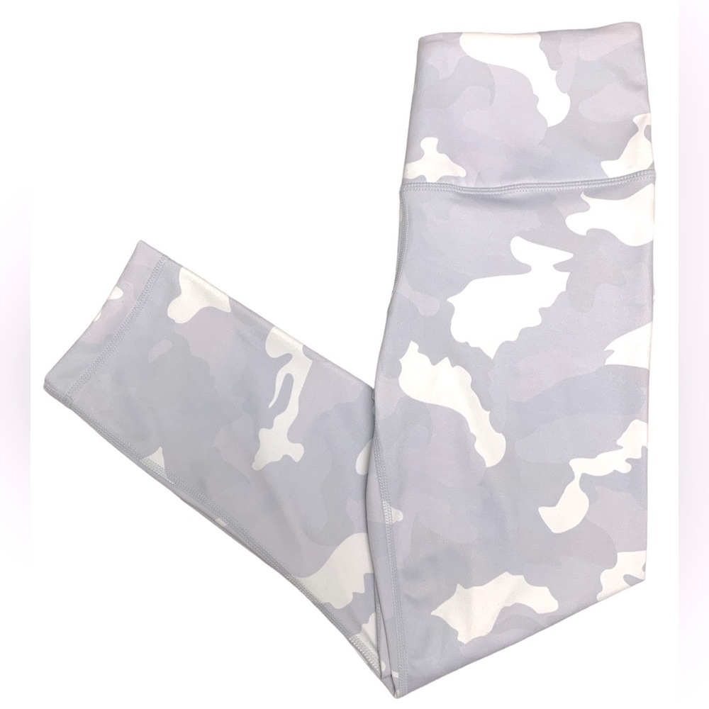 Yogalicious Lux Women’s Small Leggings Gray Camo Capri Pull On Yoga Gym Sports